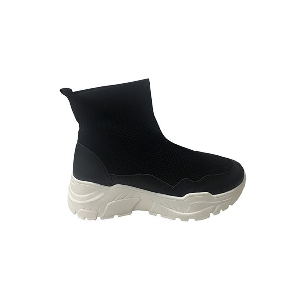 Zapatilla de Tela Negro